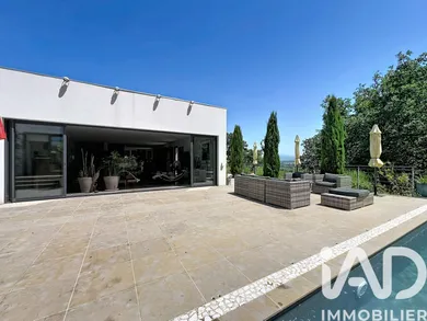 Architectural house in Montélimar (26200)