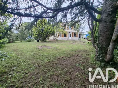 Mansion in Saint-Sauveur (33250)