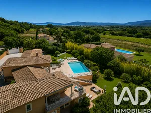 Maison de campagne à Grimaud (83310)