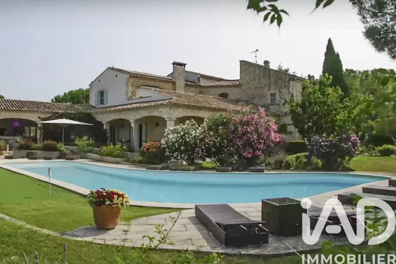Maison 25 pièces 753 m² · à Fontvieille · 753 m² · 1 575 000 €