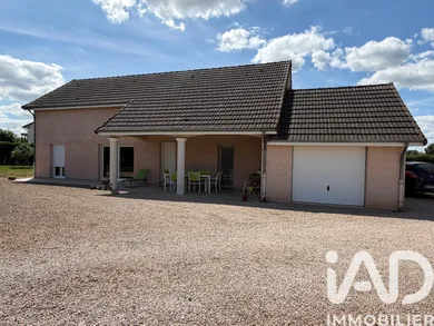 Maison traditionnelle à Vitry-en-Charollais (71600)