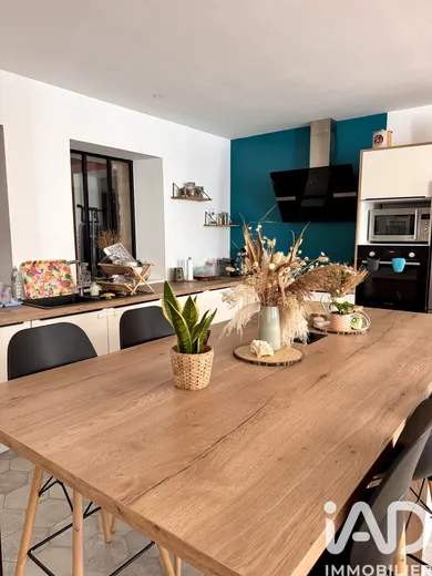 Apartment in Bordeaux (33800)