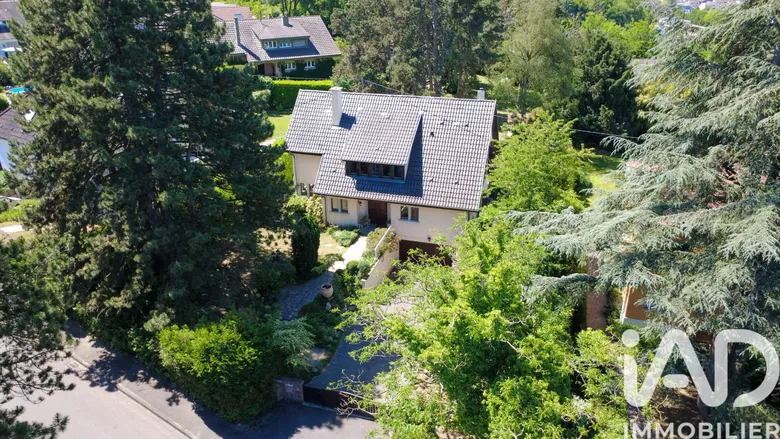 Maison 8 pièces 237 m² · à Brunstatt-Didenheim · 237 m² · 830 000 €