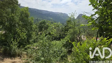 Terrain à bâtir à Plan-d'Aups-Sainte-Baume (83640)