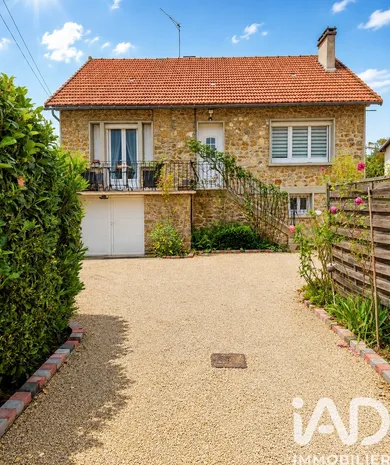 Traditional house in La Norville (91290)