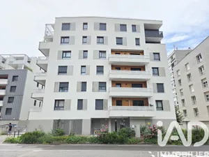 Apartment in Grenoble (38100)