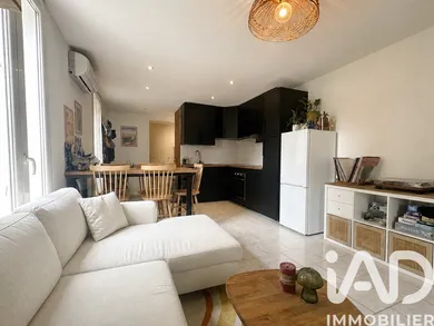 Apartment in Le Revest-les-Eaux (83200)