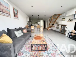 Townhouse in Villenave-d'Ornon (33140)