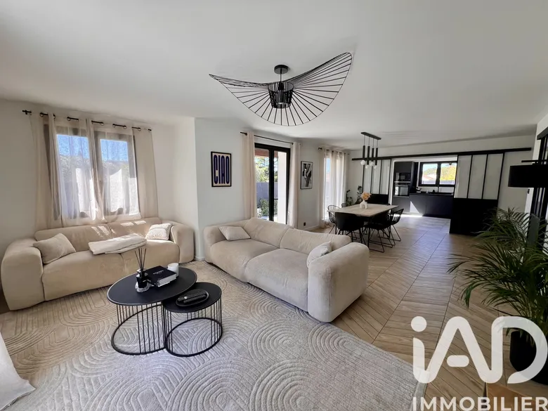 Maison 6 pièces 141 m² · à Six-Fours-les-Plages · 141 m² · 850 000 €