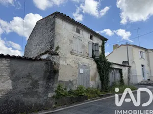 Maison à Saint-Fort-sur-le-Né (16130)