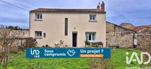 Traditional house in Ciré-d'Aunis (17290)