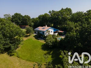 Park home in Urcuit (64990)
