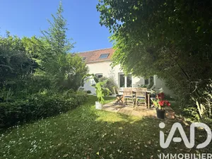 House in La Celle-Saint-Cyr (89116)