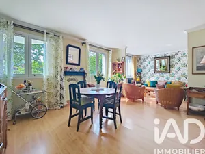 Apartment in Maurepas (78310)