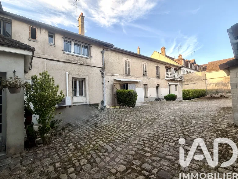 Appartement 4 pièces 102 m² · à Sens · 102 m² · 135 000 €