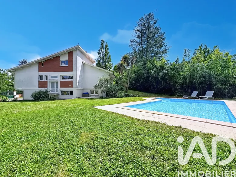Maison 7 pièces 216 m² · à Auzeville-Tolosane · 215,8 m² · 598 000 €