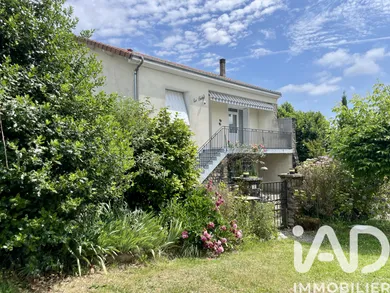 Village house in Mialet (24450)