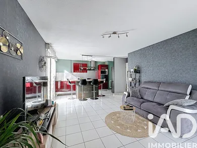 Apartment in Grenoble (38100)