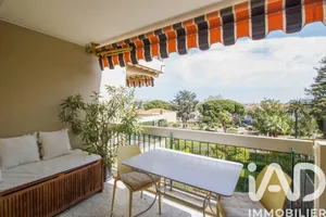 Apartment in Vallauris (06220)