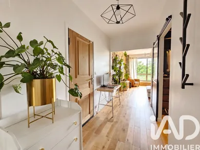 Apartment in Mareil-Marly (78750)