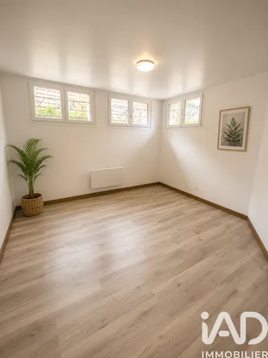 Apartment in Saint-Maximin (60740)