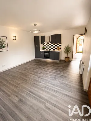 Apartment in Saint-Maximin (60740)