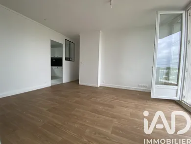 Appartement à Sainte-Geneviève-des-Bois (91700)