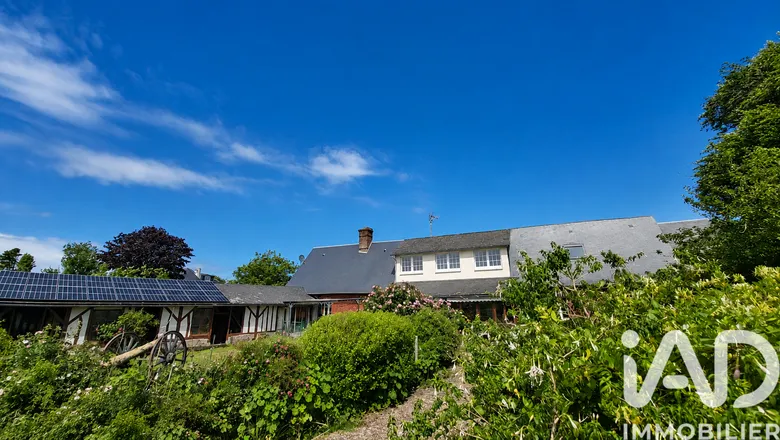 Maison 8 pièces 210 m² · à Sassetot-le-Mauconduit · 210 m² · 295 000 €
