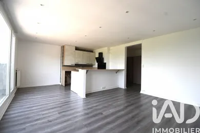Appartement à Bruyères-le-Châtel (91680)