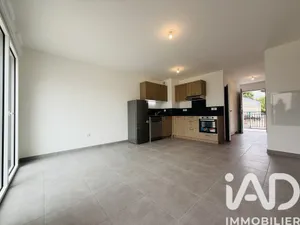 Duplex in Sarrians (84260)