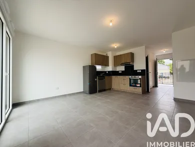 Duplex à Sarrians (84260)