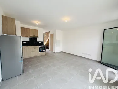 Duplex à Sarrians (84260)