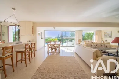 Mansion in Villeneuve-Loubet (06270)