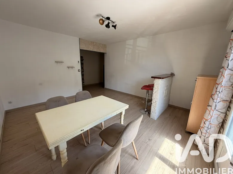 Appartement 3 pièces 73 m² · à Livron-sur-Drôme · 72,6 m² · 135 000 €