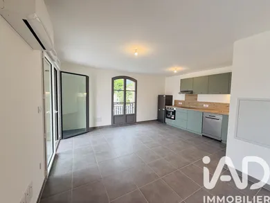 Appartement à Sarrians (84260)