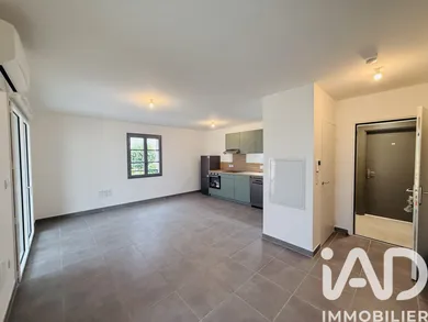 Appartement à Sarrians (84260)