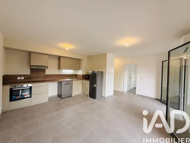 Appartement à Sarrians (84260)