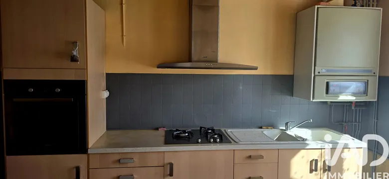 Maison 3 pièces 90 m² · à Saint-Laurent-de-Chamousset · 90 m² · 150 000 €