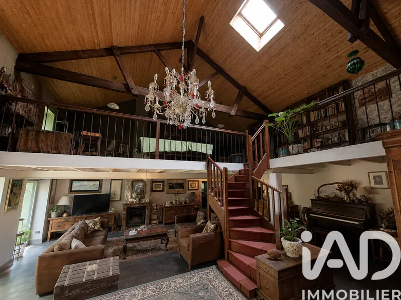 Maison 12 pièces 370 m² · à Barbezieux-Saint-Hilaire · 370 m² · 364 000 €