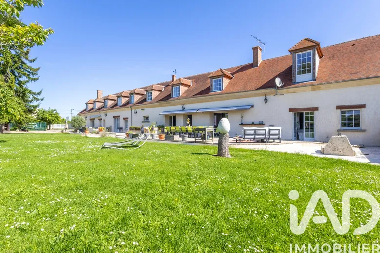 Maison 15 pièces 386 m² · à Auxy · 386,4 m² · 1 050 000 €