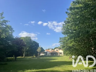 Architectural house in Chantonnay (85110)