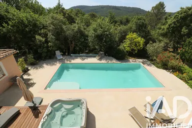 Maison à Forcalqueiret (83136)