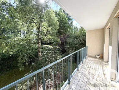 Appartement à Évry (91000)
