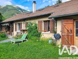 House in Verdaches (04140)