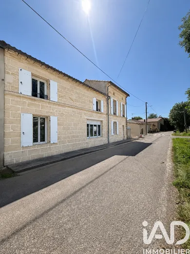 Maison à Saint-Médard-de-Guizières (33230)