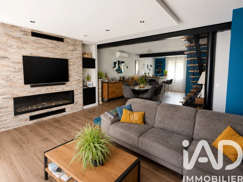 Maison 9 pièces 189 m² · à Lucé · 189 m² · 319 000 €