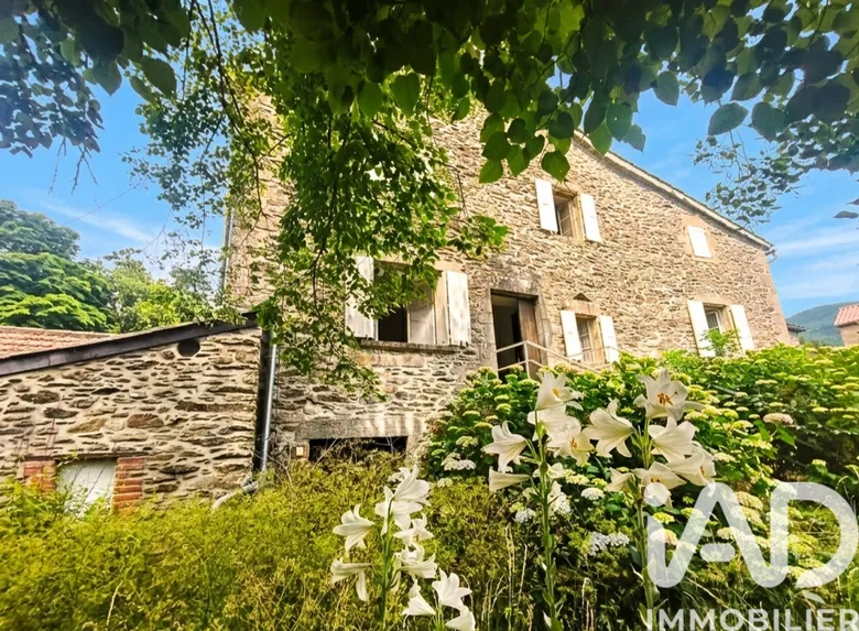 Maison 8 pièces 280 m² · à Gravières · 280 m² · 280 000 €