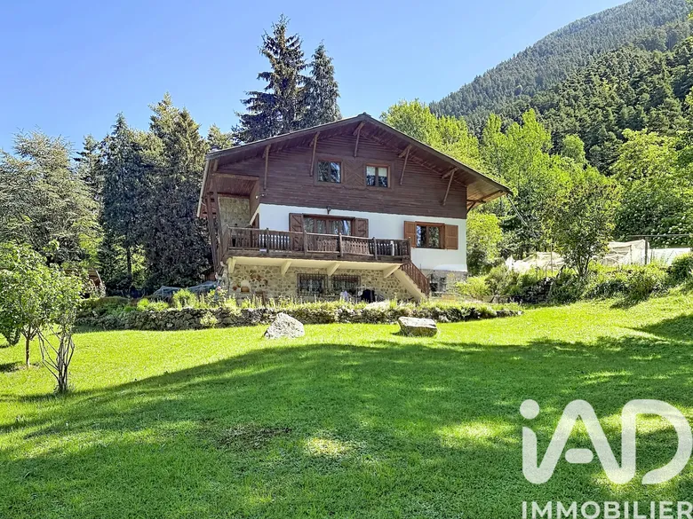 Maison 5 pièces 172 m² · à Saint-Martin-Vésubie · 172 m² · 525 000 €