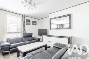 Apartment in Évry (91000)