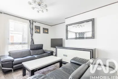 Apartment in Évry (91000)
